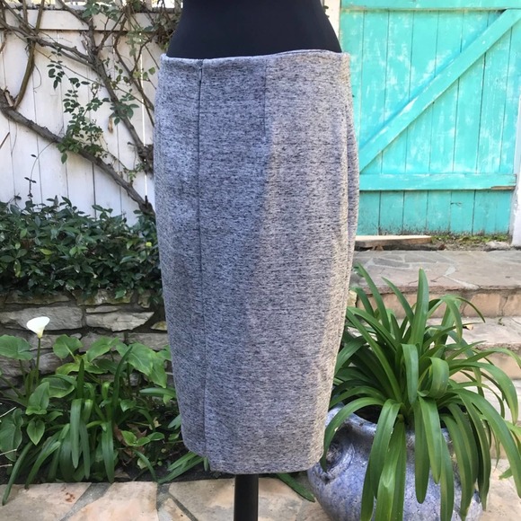 H&M Grey Pencil Skirt Size Medium - Picture 6 of 6